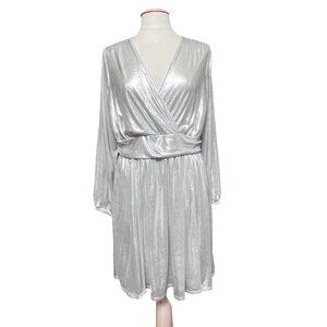 Torrid Silver Metallic Stretch Liquid Knit Surplice Dress Party Size 0 / 12 /‎ L